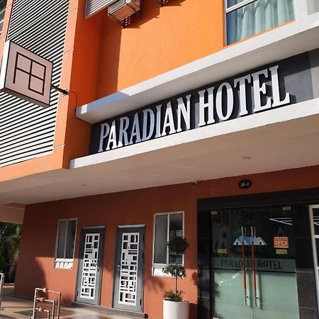 Paradian Hotel Серембан Екстериор снимка