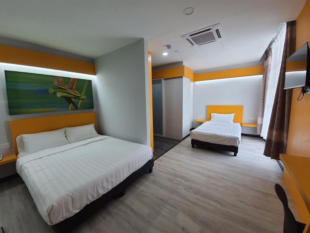 Paradian Hotel Серембан Екстериор снимка